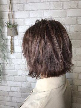 アイズ 渋沢(AIZU) 大人キレイなショートボブ