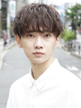 キラ 渋谷(KILLA) サイドパート/韓国マッシュ/センターパート/ツイストスパイラル