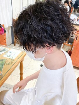 キャンバス バイ ネオリーブ 横浜西口(Canvas by neo.) 王道前下がりツイストスパイラルパーマ【横浜】