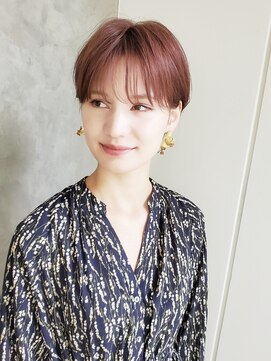 ルアーナ(LUANA) 束感、毛流れが魅力の前髪あり色っぽショート★