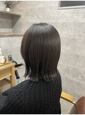 透明感バッチリ切りっぱなしボブ