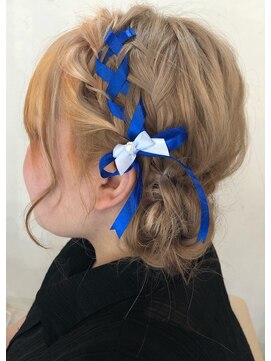 フェイブ(Fave) ツインおだんごヘア×リボン編み上げ