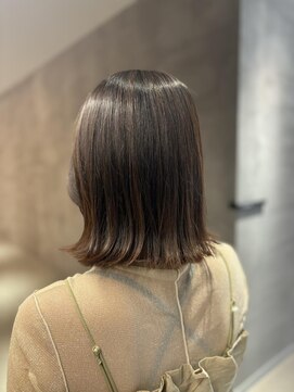 エミュ 伏見 国際センター(emu) ボブ/外ハネボブ/切りっぱなし/美髪/ベージュカラー