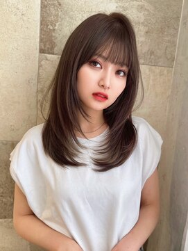 ロンドアリシア 金山(Lond Alexia) 大人可愛いレイヤーカット♪ブラウンカラーで透明感を