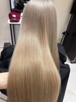 シオ ヘアー デザイン(Sio. hair design) ハイトーンならブロンド