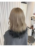 ベージュ×ブラックで落とせるデザインカラー☆