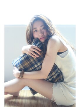 ラべリー 池袋(LOVELEY) ナチュラルロング  透明感　【池袋】