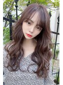 シースルーな前髪にフリンジウェーブのキュートなロング♪藤沢