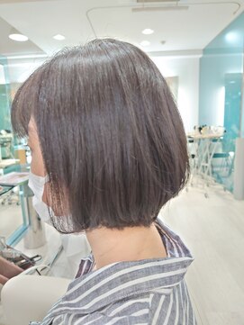クオーター(QUARTER) ショートボブ