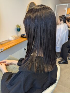 トキ(toki) 艶髪ミディアムロブ