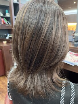 リタ ヘアメイク(Rita hair make) レイヤーミディ