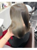 地毛風サラサラストレート×イルミナカラーオリーブグレージュ