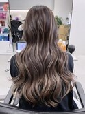くすみベージュマロンベージュホワイトブロンド細めハイライト