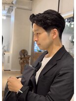 ウノプリールヴァモス(unopulir Vamos) 大人メンズの七三分けニュアンスパーマ