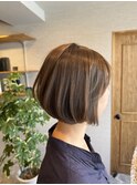 柔らかグレージュのナチュラルボブ