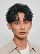 フィフス 原宿(fifth)&nbsp;原宿フェザーショートメンズカットセンターパート30代緩めヘア