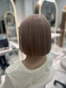 ロンドルピナス 小倉(Lond Lupinus) ミディアムヘア暗めカラー/デザインカラー/フェイスフレーミング