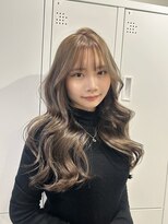 カラ 京都河原町(Kala)&nbsp;顔周りレイヤーカットブリーチケアブリーチ10代20代30代40代