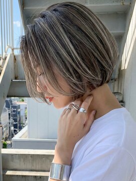 ローウェル(Rowel) ハイライト/ボブ/切りっぱなしボブ/前髪なし