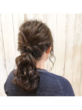 ヘアーアトリエ アンル(hair atelier anle) カジュアルポニー