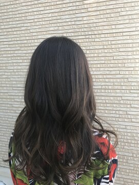 リィールフォーヘア(Rire for hair) アディクシーカラーで外国人風アッシュブラウン