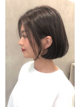 ボヌールウメダ(Bonheur UMEDA) 黒髪でも透明感♪さらっとまとまる前下がりボブ