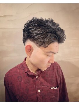 リズ(re's) スキンフェード×ナチュラルアイロンパーマ