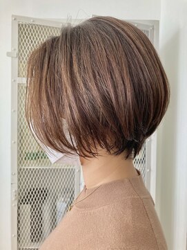 ヘッズ 本八幡店(HEADS) 大人ショート テラコッタ くすみブルー 縮毛矯正