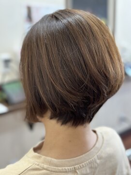 バンビ 大矢野店( Bambi) 前下がりショート