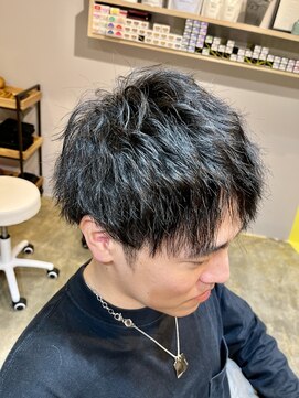 ドア(DOA) 【メンズ】ゆるめツイストパーマ 2ブロック