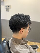 トウキョウ クラシック バーバー タウン(TOKYO CLASSIC BARBER TOWN) テーパーフェード
