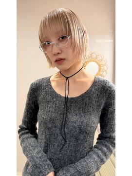 チャプター 問屋町(chapter) ケアブリーチダブルカラーブロンドベージュ顔まわりレイヤー韓国