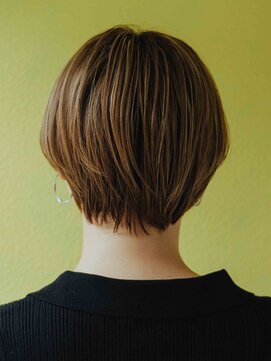 アマリス(Amaris) マッシュショートボブスタイル20代/30代/40代/庭瀬