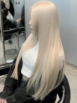 ネハス(nehus.) ブリーチカラー/レイヤーカット/ウルフカット/ダブルカラー