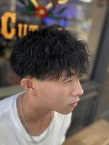 フォーコーナーズ(Four Corners) スキンフェードツーブロック刈り上げジェットモヒカンマンバン