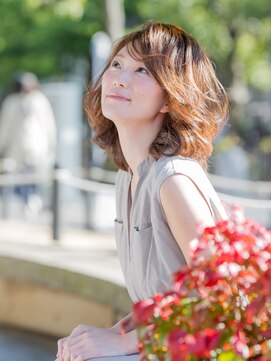 カルフール ロコ 草加西口店(Carrefour LOCO) ☆LOCO☆大きめカールで小顔効果！大人女性オススメスタイル