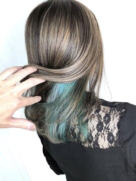 メリー(merry craftsman's factory) ハイライトグレージュにインナーターコイズ！！