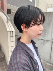 salon sea サロンスタイル　黒髪マッシュショート