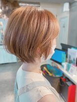 アトリエ エス atelier es HAIRDESIGN&nbsp;ショートヘア/丸みショート/ハイトーン/ブリーチオンカラー/小顔