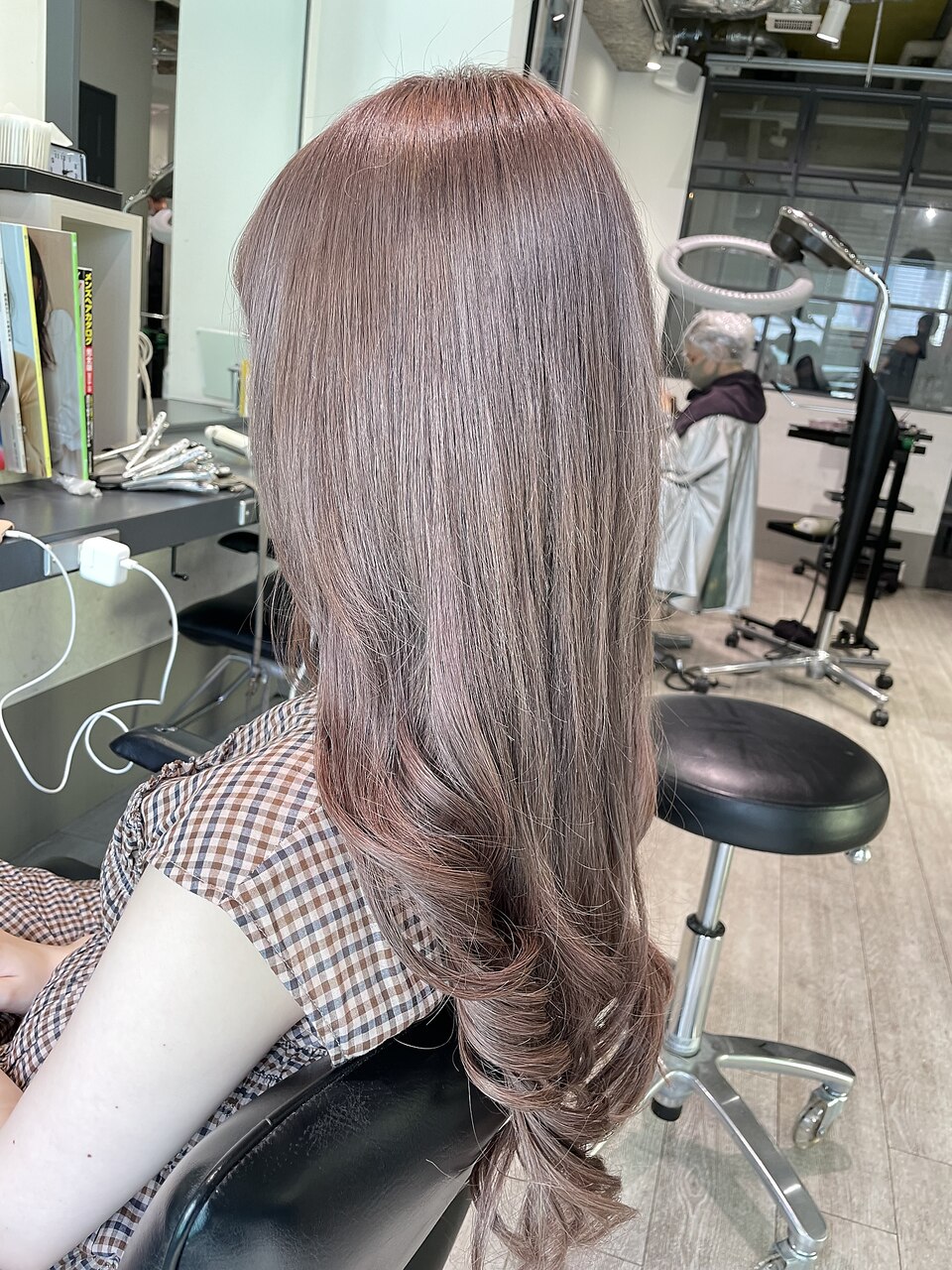 ライトベージュ60シールエクステ　ベージュ系カラー ✴︎lamchele✴︎ミルクティーベージュ×シールエクステ | BLOG