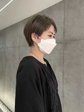 オーレント(AULENT) ハイトーンベージュ×ベリーショート