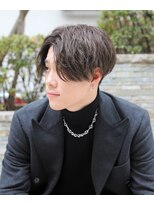 メンズフィール 東梅田店(MENS FEEL)&nbsp;センターパートゆるふわツイストスパイラルツーブロック刈り上げ