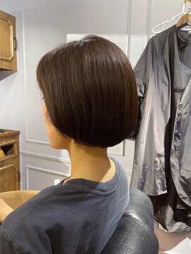 サロンドエー(SALON DE A) 切りっぱなしボブ