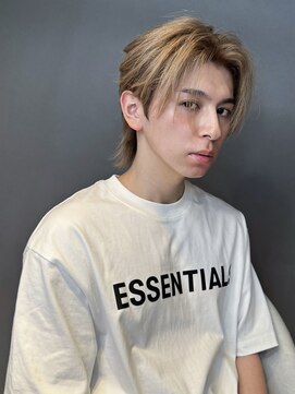 ネフェルバイアクロス(NefeL by AKROS) 前下がりセンターパートウルフ