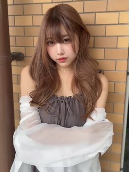 ヘアーサロン カラー 色彩店(COLOR)の写真/ダメージケアをしながら、扱いやすいミディアム・ロングヘアに整えます。周りと差がつく褒められヘアに！