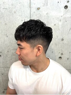 オーサム 下北沢(THE AWESUM) 美容室でもフェード！クロップパーマ0.8mmフェード[下北沢]