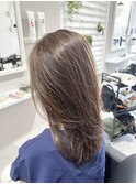 ふんわりハイライトの明るめアッシュ　白髪染めにも◎