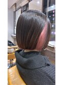 ミニボブ　インナーカラー　ペールピンク