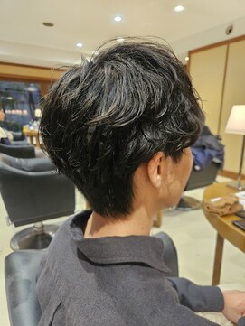 ニュアンスパーマで決まるメンズスタイル