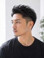 サーカス バイ ビュートリアム 青山(CIRCUS by BEAUTRIUM)&nbsp;大人メンズ刈り上げアップバング